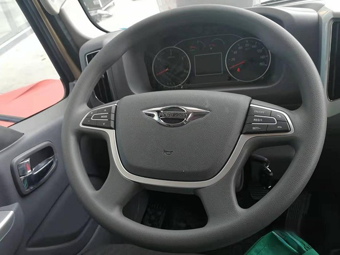 福田時(shí)代領(lǐng)航 金牛王 中卡載貨車(chē)