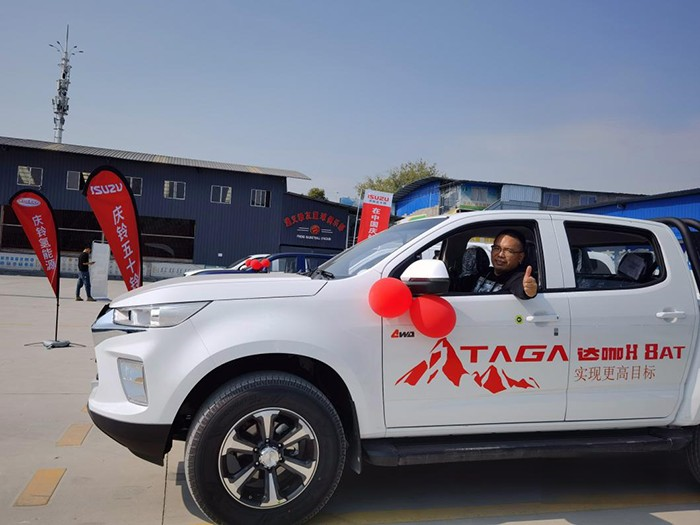 慶鈴五十鈴，TAGA達咖H8AT皮卡，輕卡