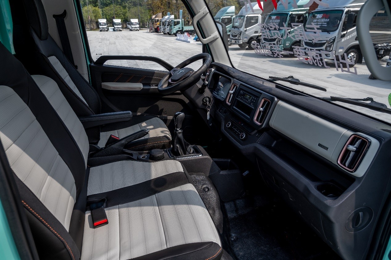 卡友沈師傅：作為浙江區域首位車主，我強推奧鈴速運Pro