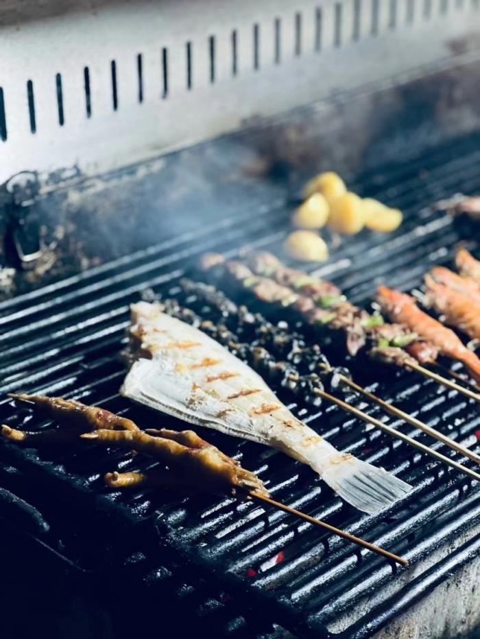 新長安睿行M60強力加持,“燒烤一哥”的生意更紅火了