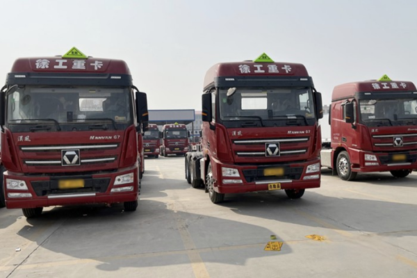 持續熱銷！20臺徐工危化品牽引車交付南通