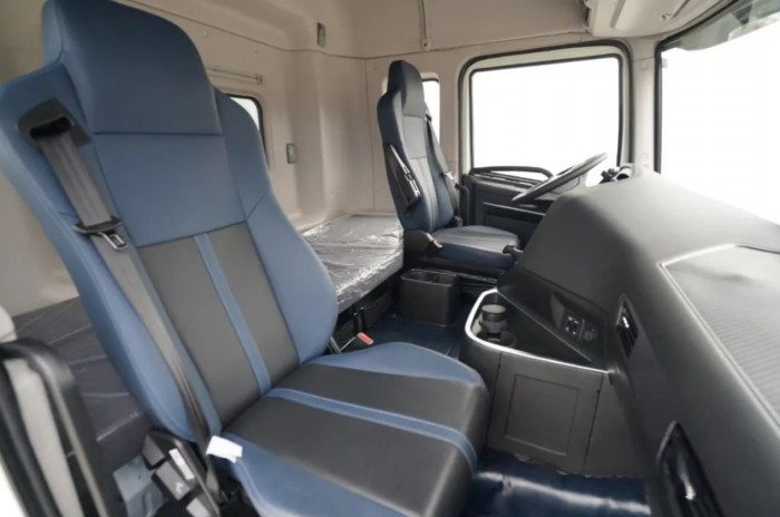 引領高效綠運 遠程H7E純電牽引車助力行業(yè)零碳升級